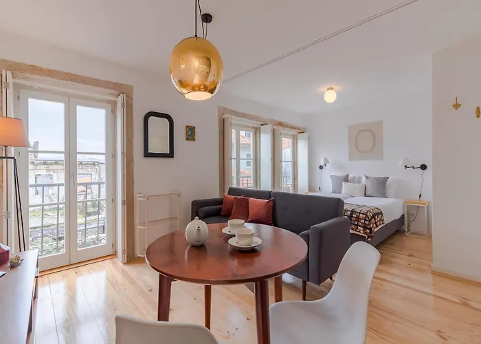 Charming Studio, Ideal For Smaller Groups *