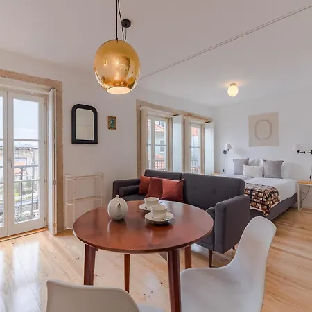 Charming Studio, Ideal For Smaller Groups *